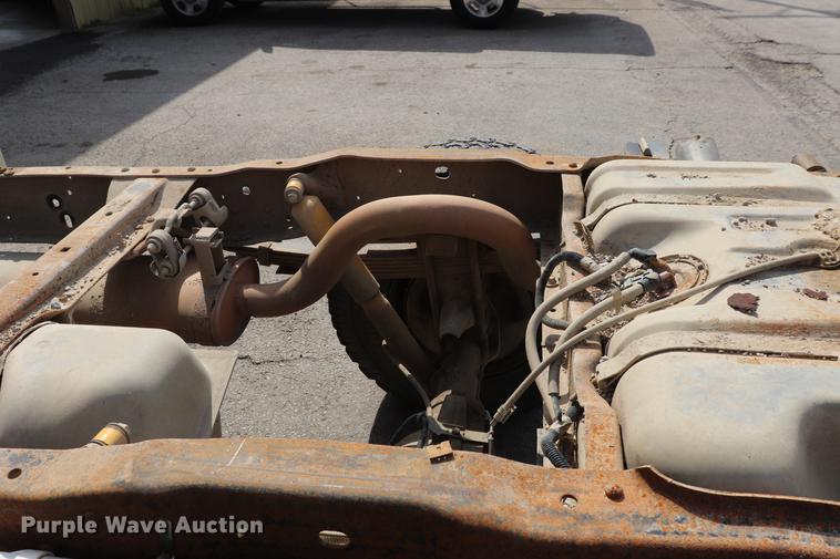 image for item ED9552 1990 Ford F350 pickup truck