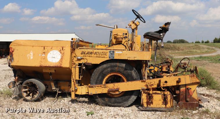 image for item ED9553 1972 Blaw-Knox PF-65 paver
