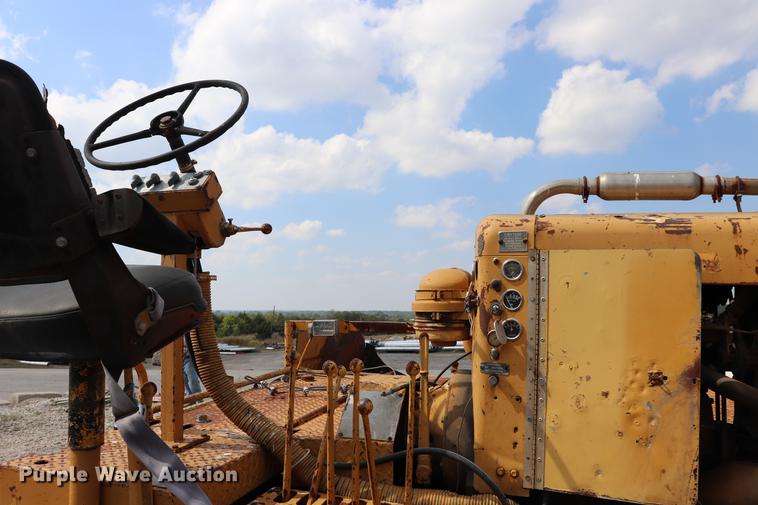 image for item ED9553 1972 Blaw-Knox PF-65 paver