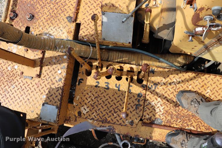 image for item ED9553 1972 Blaw-Knox PF-65 paver