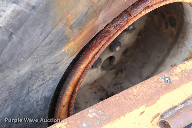 image for item ED9553 1972 Blaw-Knox PF-65 paver