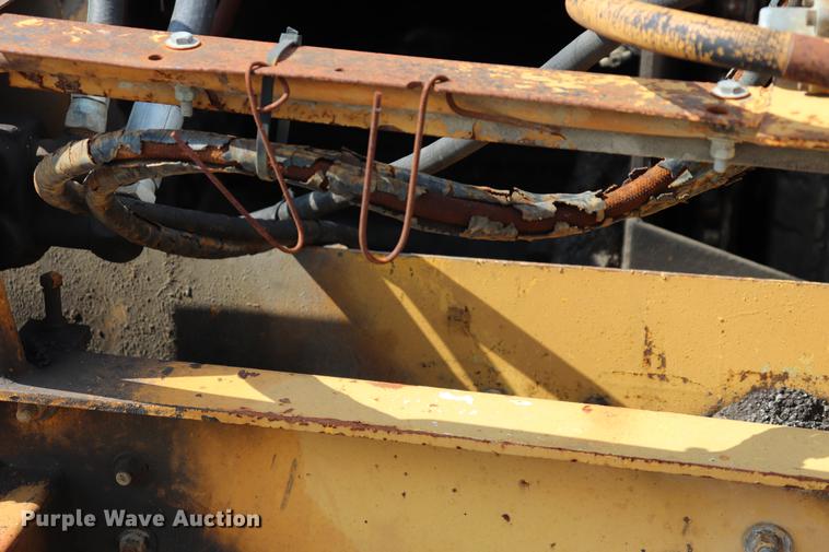 image for item ED9553 1972 Blaw-Knox PF-65 paver