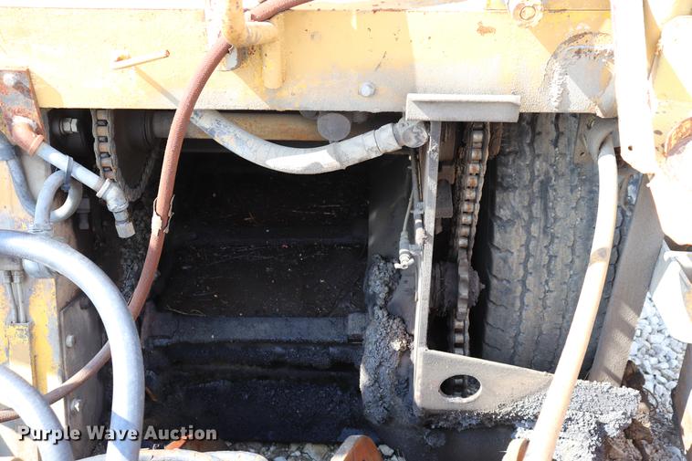 image for item ED9553 1972 Blaw-Knox PF-65 paver