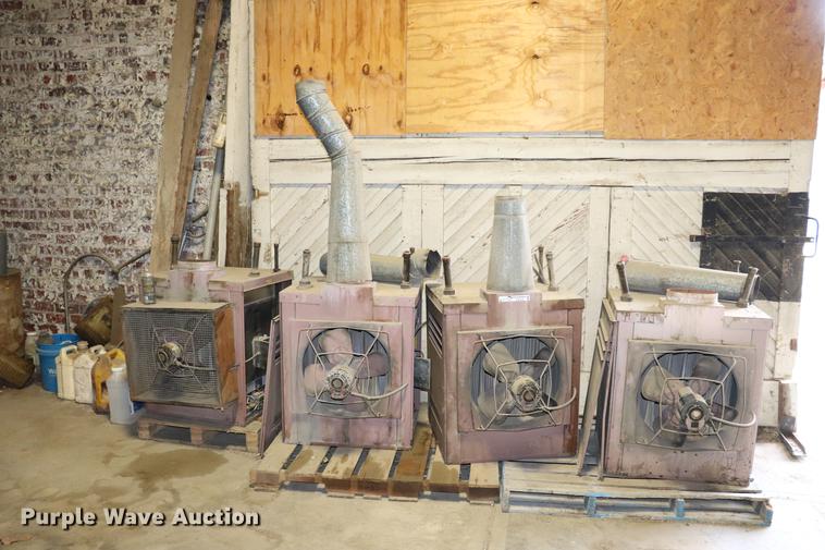 image for item ED9554 (4) Reznor XA-150 heaters