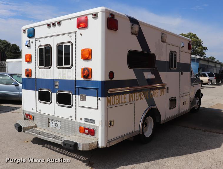 image for item ED9595 1987 Ford Econoline E350 ambulance