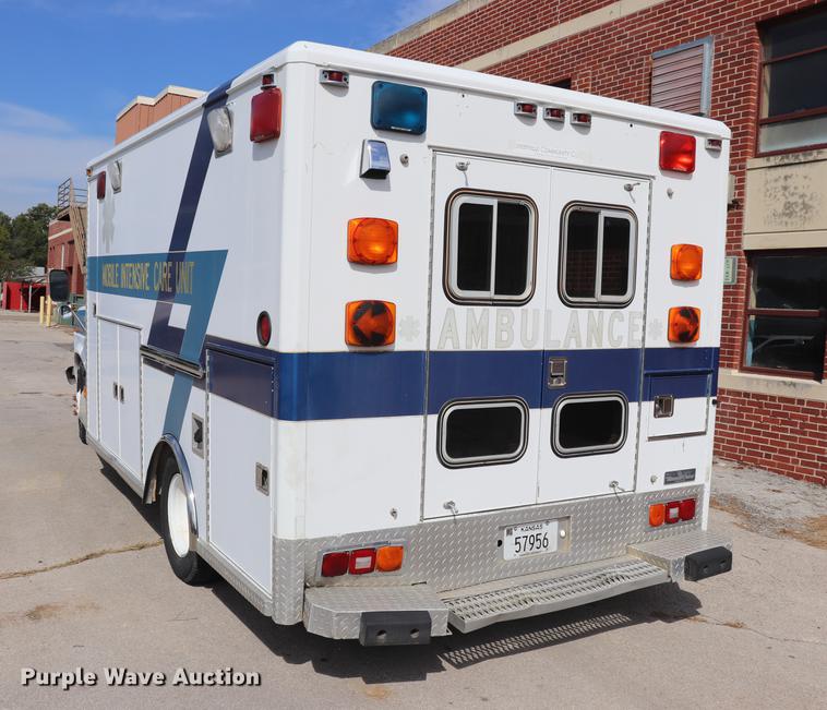 image for item ED9595 1987 Ford Econoline E350 ambulance