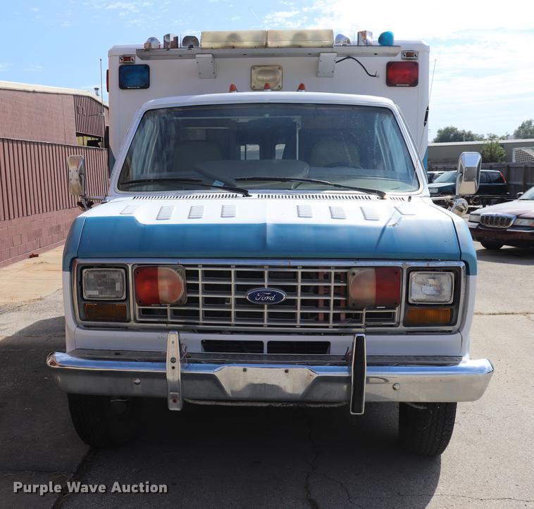 image for item ED9595 1987 Ford Econoline E350 ambulance