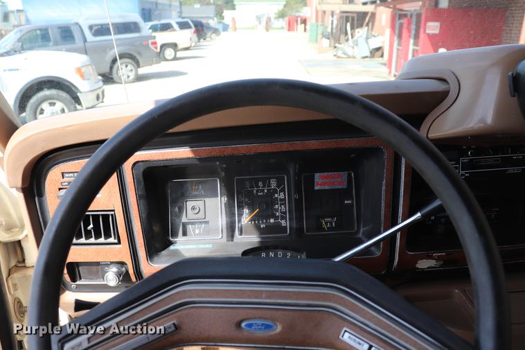 image for item ED9595 1987 Ford Econoline E350 ambulance