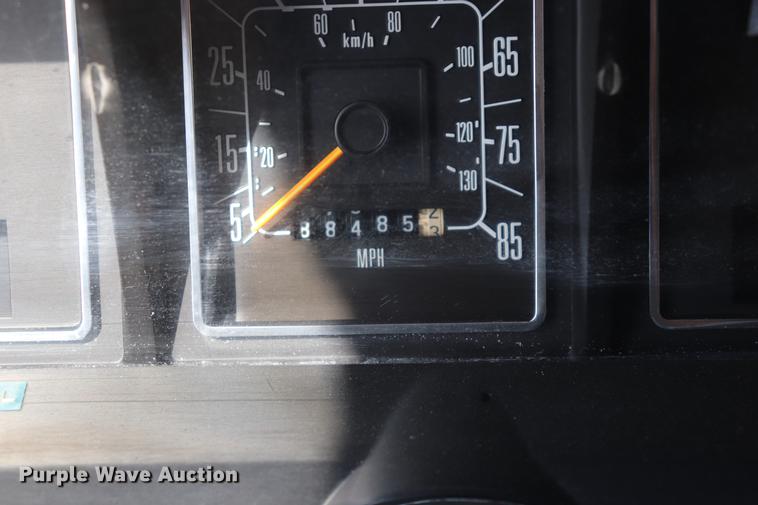 image for item ED9595 1987 Ford Econoline E350 ambulance