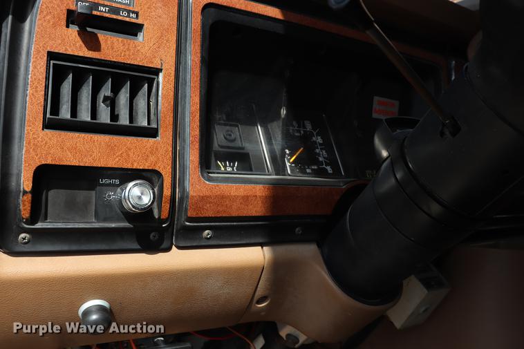 image for item ED9595 1987 Ford Econoline E350 ambulance