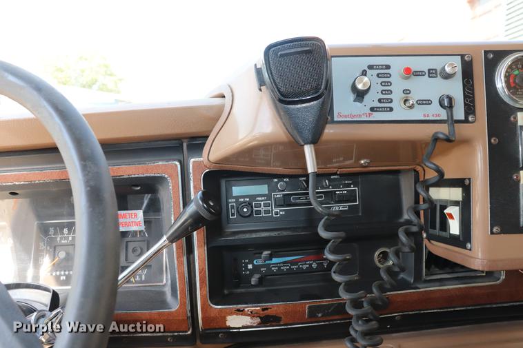 image for item ED9595 1987 Ford Econoline E350 ambulance