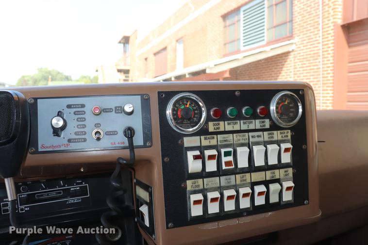 image for item ED9595 1987 Ford Econoline E350 ambulance