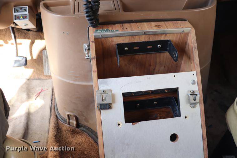 image for item ED9595 1987 Ford Econoline E350 ambulance