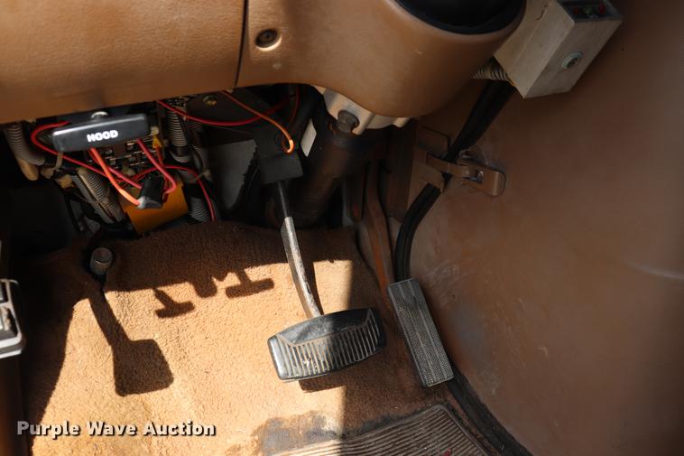 image for item ED9595 1987 Ford Econoline E350 ambulance