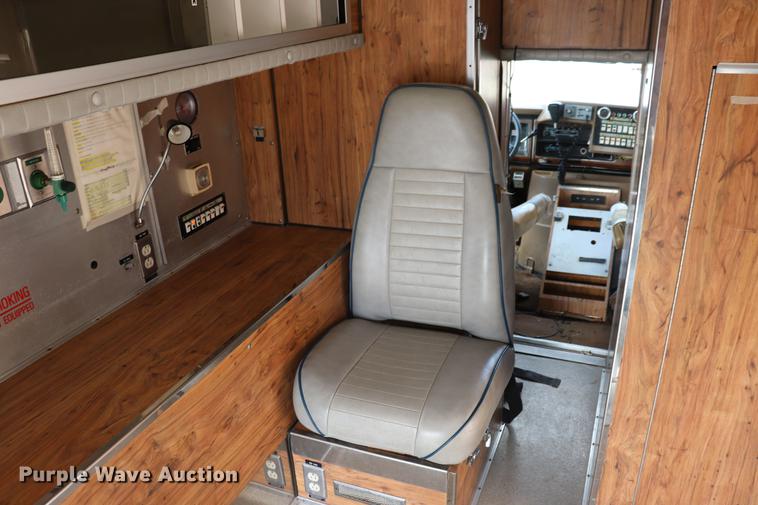 image for item ED9595 1987 Ford Econoline E350 ambulance