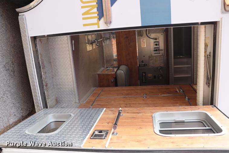 image for item ED9595 1987 Ford Econoline E350 ambulance