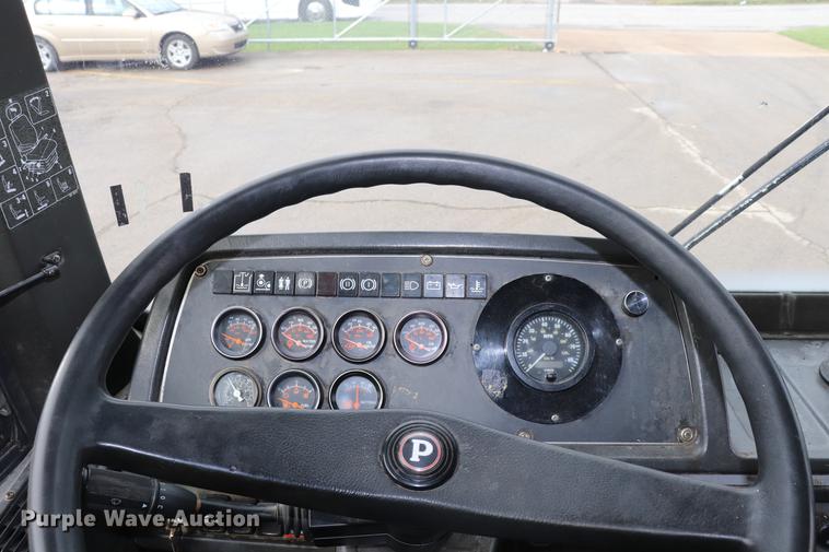 image for item ED9597 1985 Prevost coach bus