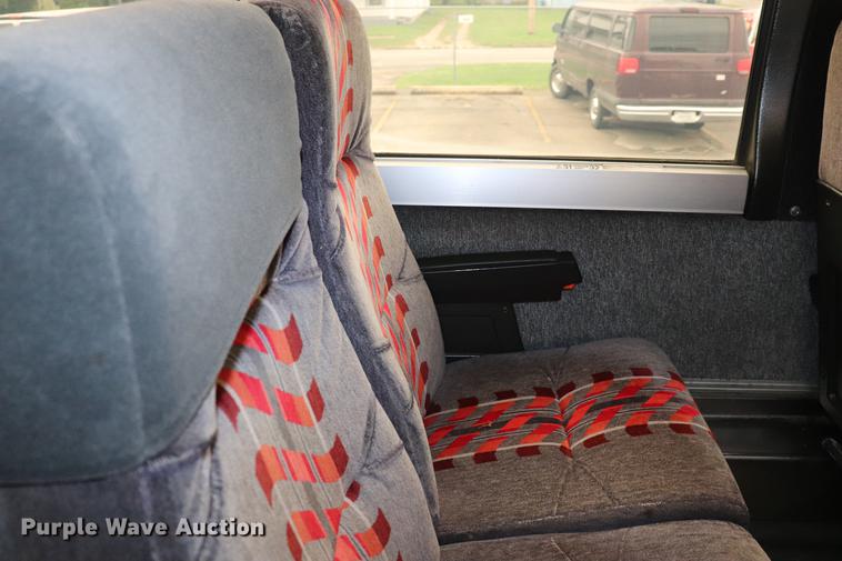 image for item ED9597 1985 Prevost coach bus