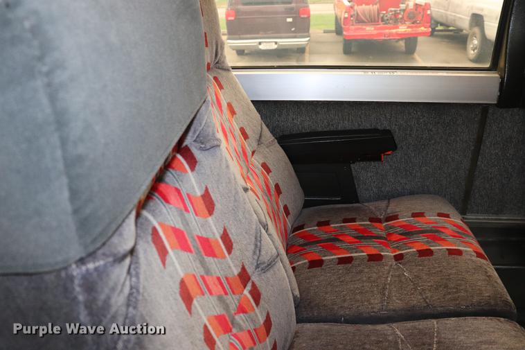 image for item ED9597 1985 Prevost coach bus