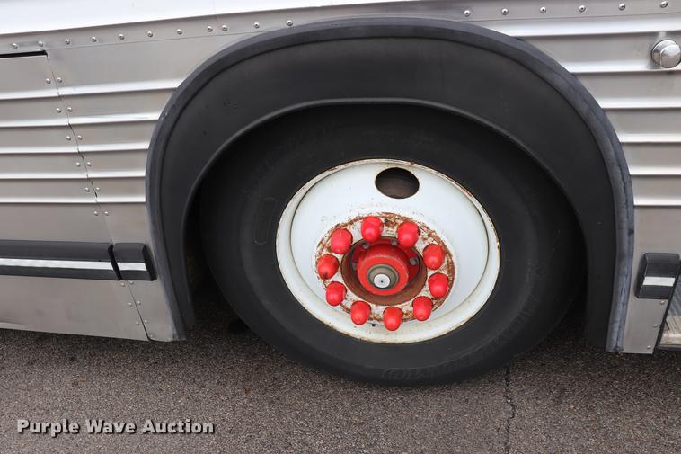 image for item ED9597 1985 Prevost coach bus