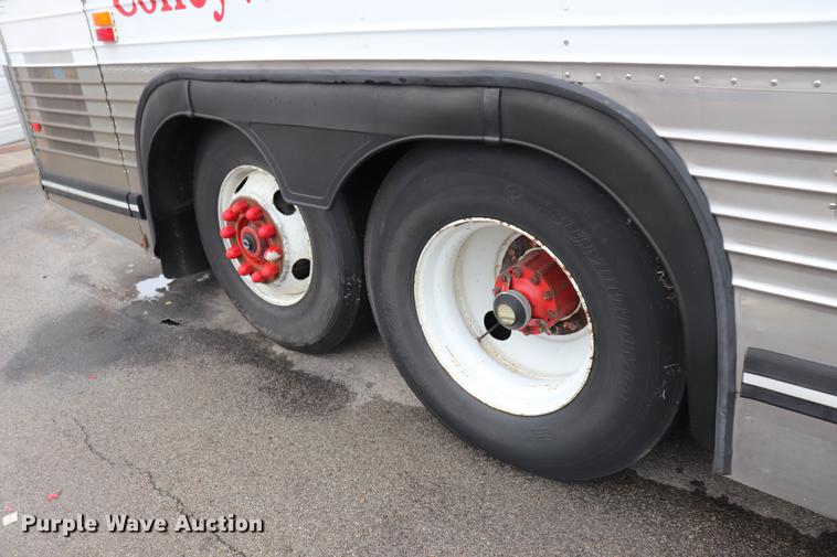 image for item ED9597 1985 Prevost coach bus