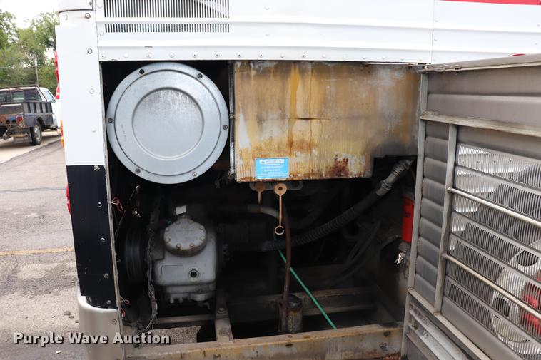 image for item ED9597 1985 Prevost coach bus