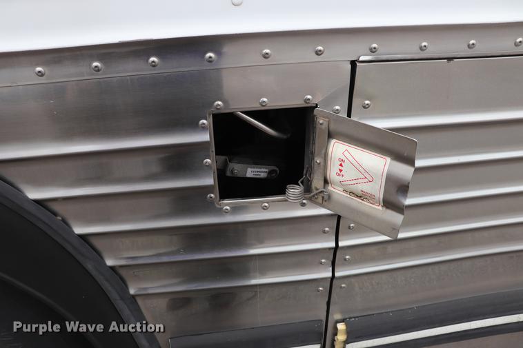 image for item ED9597 1985 Prevost coach bus