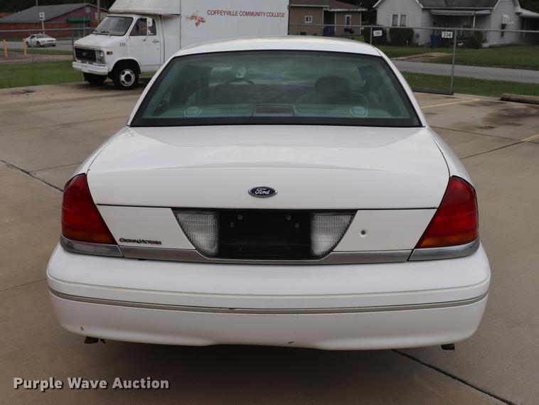 image for item ED9598 2000 Ford Crown Victoria