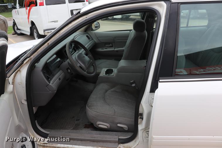 image for item ED9598 2000 Ford Crown Victoria