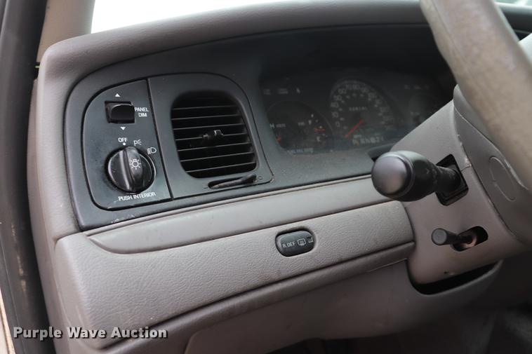 image for item ED9598 2000 Ford Crown Victoria