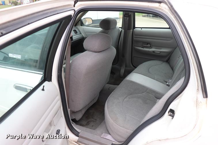 image for item ED9598 2000 Ford Crown Victoria