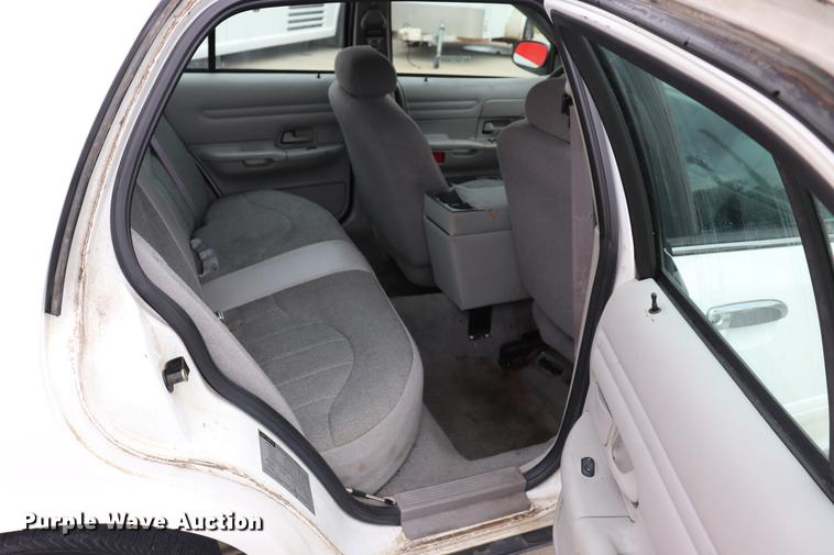 image for item ED9598 2000 Ford Crown Victoria