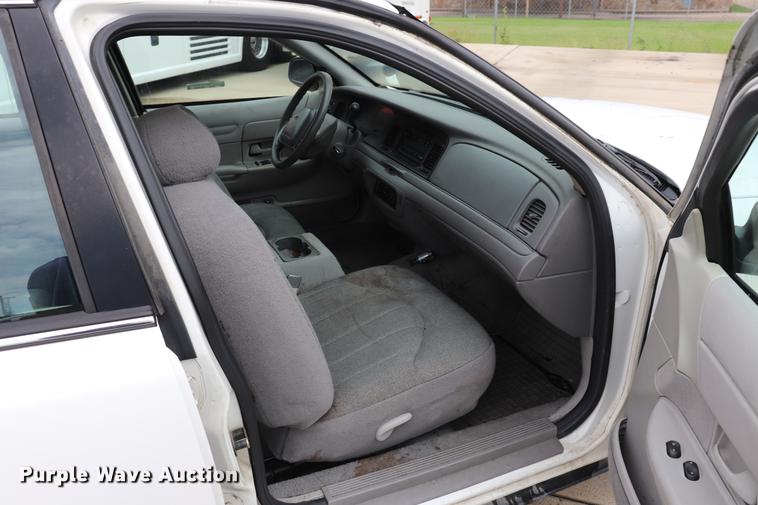 image for item ED9598 2000 Ford Crown Victoria