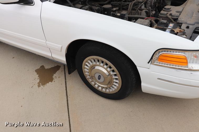 image for item ED9598 2000 Ford Crown Victoria