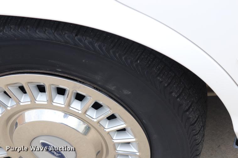 image for item ED9598 2000 Ford Crown Victoria