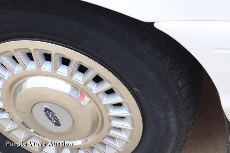 image for item ED9598 2000 Ford Crown Victoria
