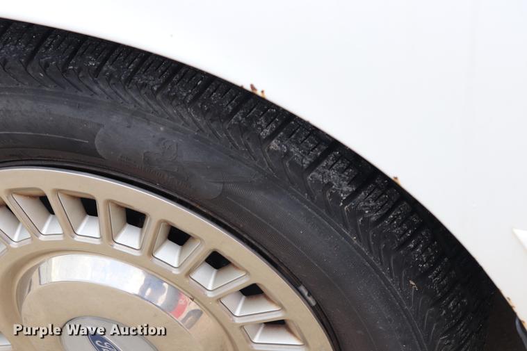 image for item ED9598 2000 Ford Crown Victoria