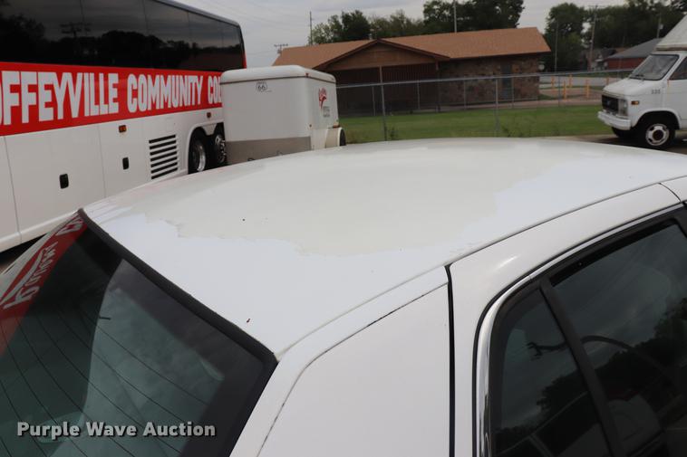 image for item ED9598 2000 Ford Crown Victoria