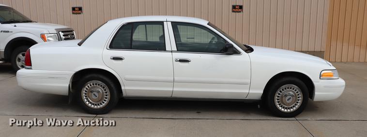 image for item ED9599 1998 Ford Crown Victoria Police Interceptor