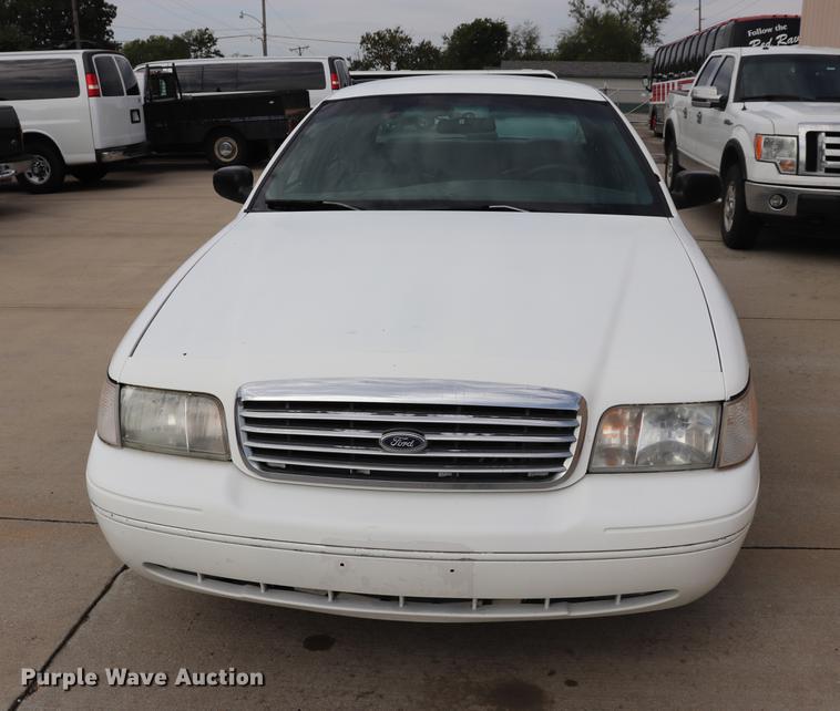 image for item ED9599 1998 Ford Crown Victoria Police Interceptor