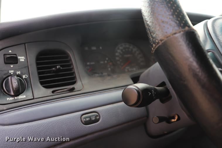 image for item ED9599 1998 Ford Crown Victoria Police Interceptor