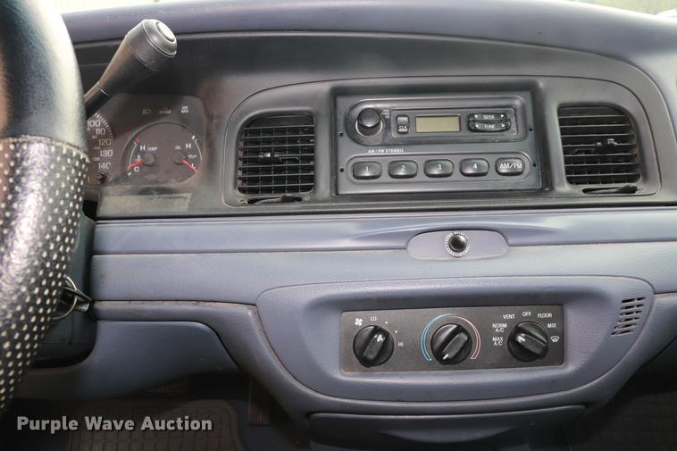 image for item ED9599 1998 Ford Crown Victoria Police Interceptor