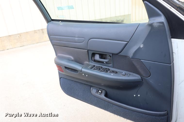 image for item ED9599 1998 Ford Crown Victoria Police Interceptor