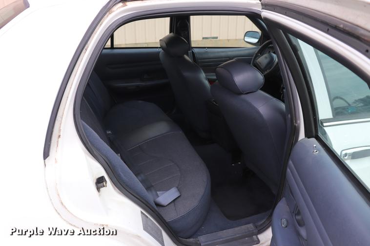 image for item ED9599 1998 Ford Crown Victoria Police Interceptor