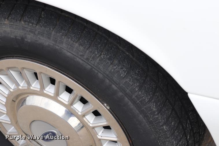 image for item ED9599 1998 Ford Crown Victoria Police Interceptor