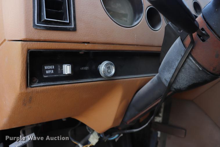 image for item ED9601 1981 Chevrolet 30 box truck
