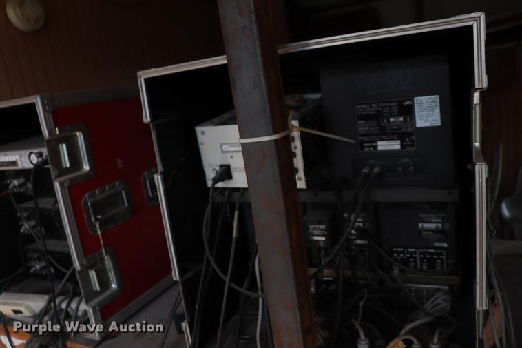 image for item ED9601 1981 Chevrolet 30 box truck