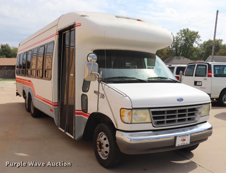 image for item ED9605 1995 Ford Econoline E350 shuttle bus