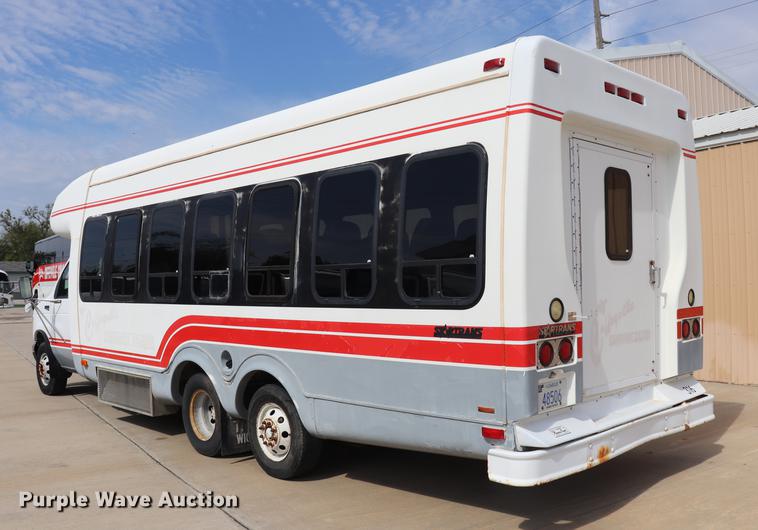 image for item ED9605 1995 Ford Econoline E350 shuttle bus