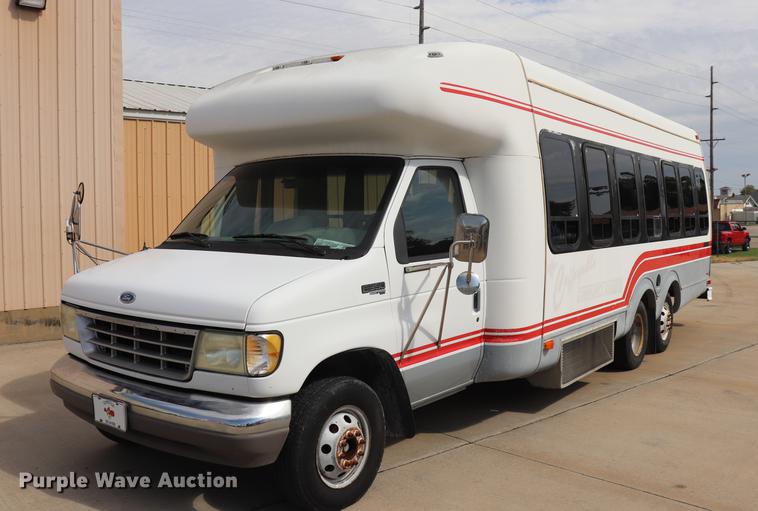 image for item ED9605 1995 Ford Econoline E350 shuttle bus